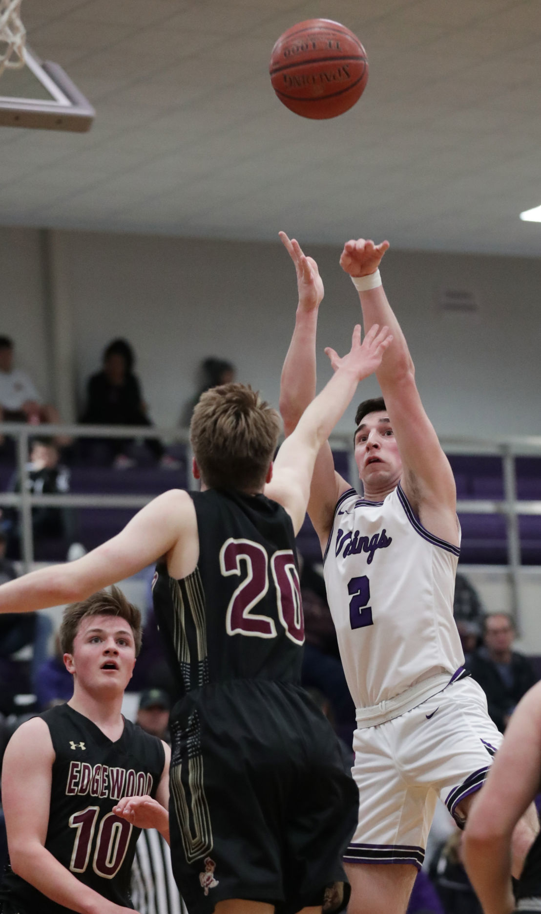 Stoughton 48, Edgewood 33